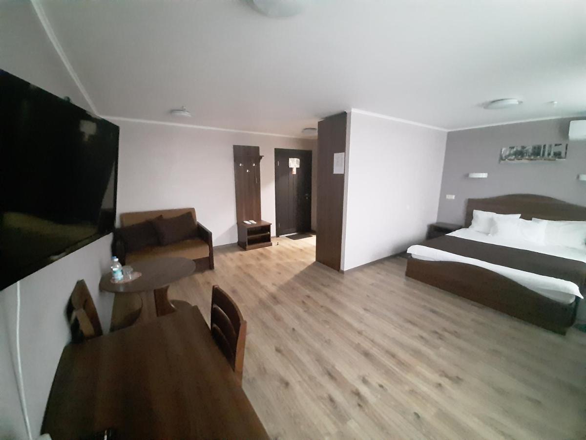 חארקיב Tourist Hotel מראה חיצוני תמונה