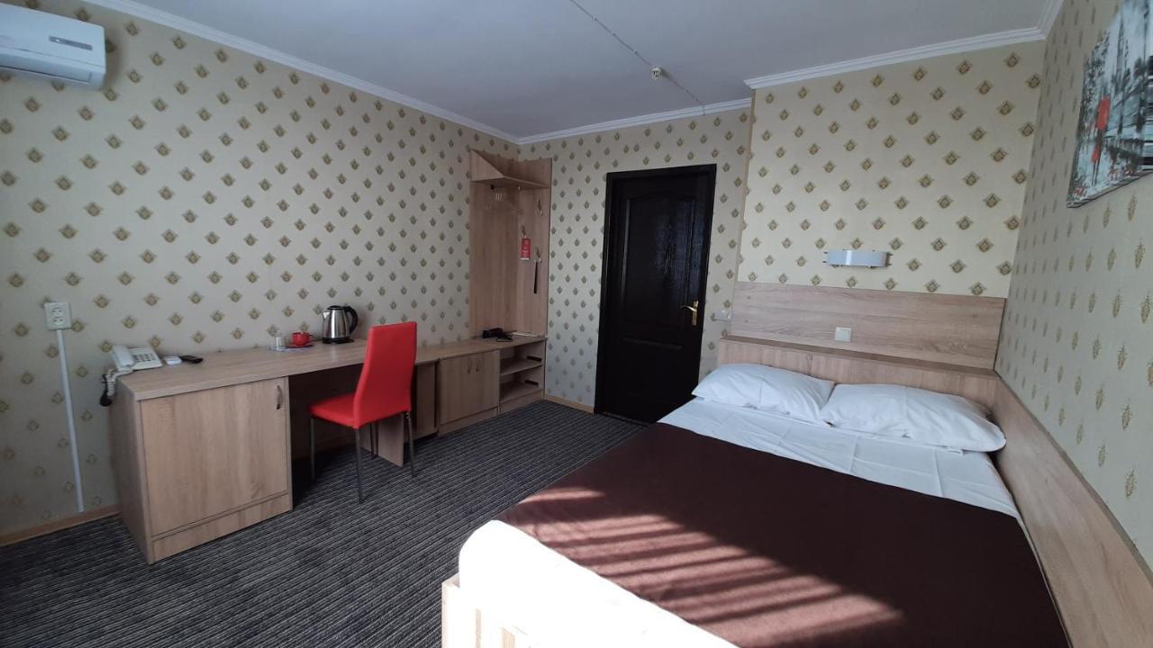 חארקיב Tourist Hotel מראה חיצוני תמונה